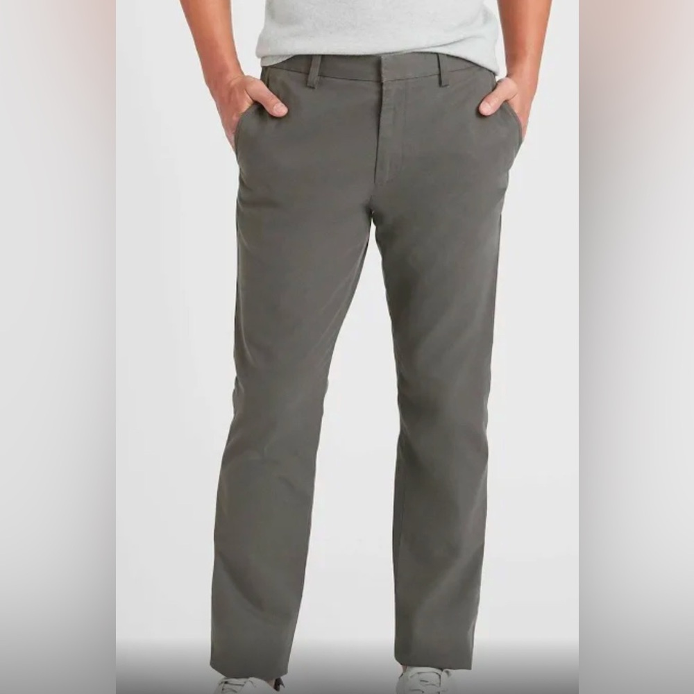 Banana Republic Aiden Slim Fit chinos, size 32 X 34